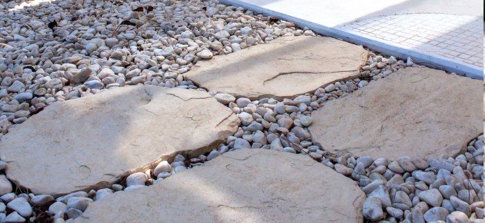 Japanese stepping stones aesthetic